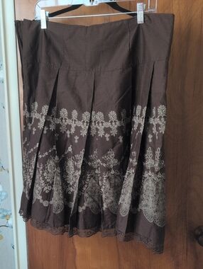 Apt. 9 Brown A-Line Skirt with Cream Floral Embroidery